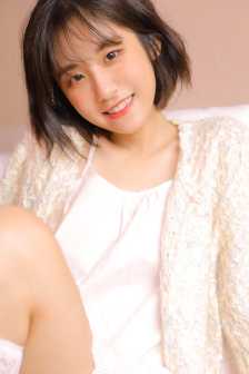 japan白嫩丰满老师